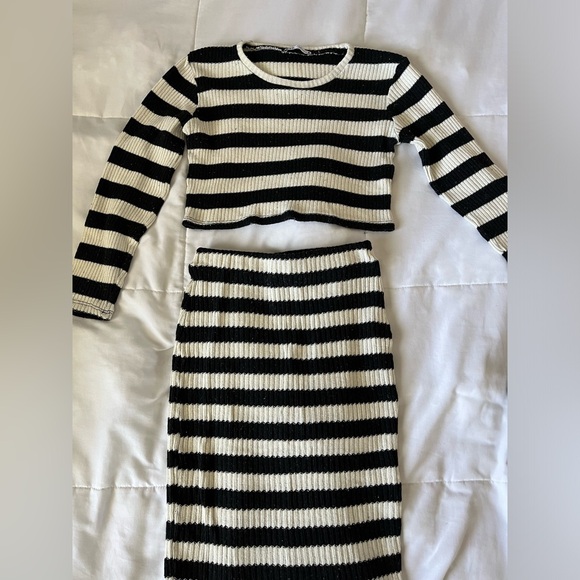ZARA Striped Knit Set - Picture 3 of 4